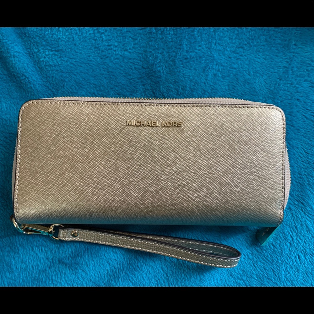 Michael Kors Jet Set Travel Continental Wallet 🌟